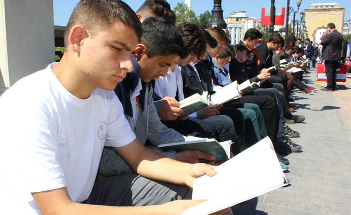 49 Dakika Kitap Okudular