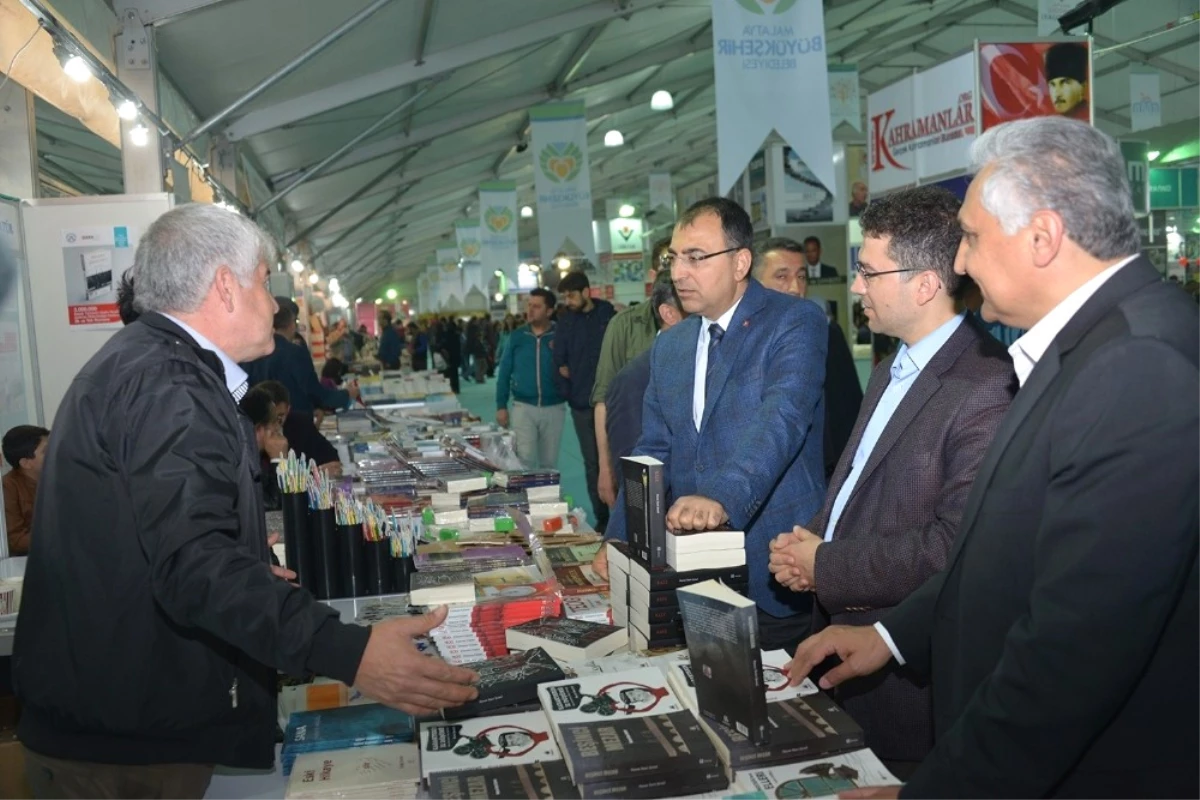 6. Malatya Anadolu Kitap ve Kültür Fuarı Devam Ediyor