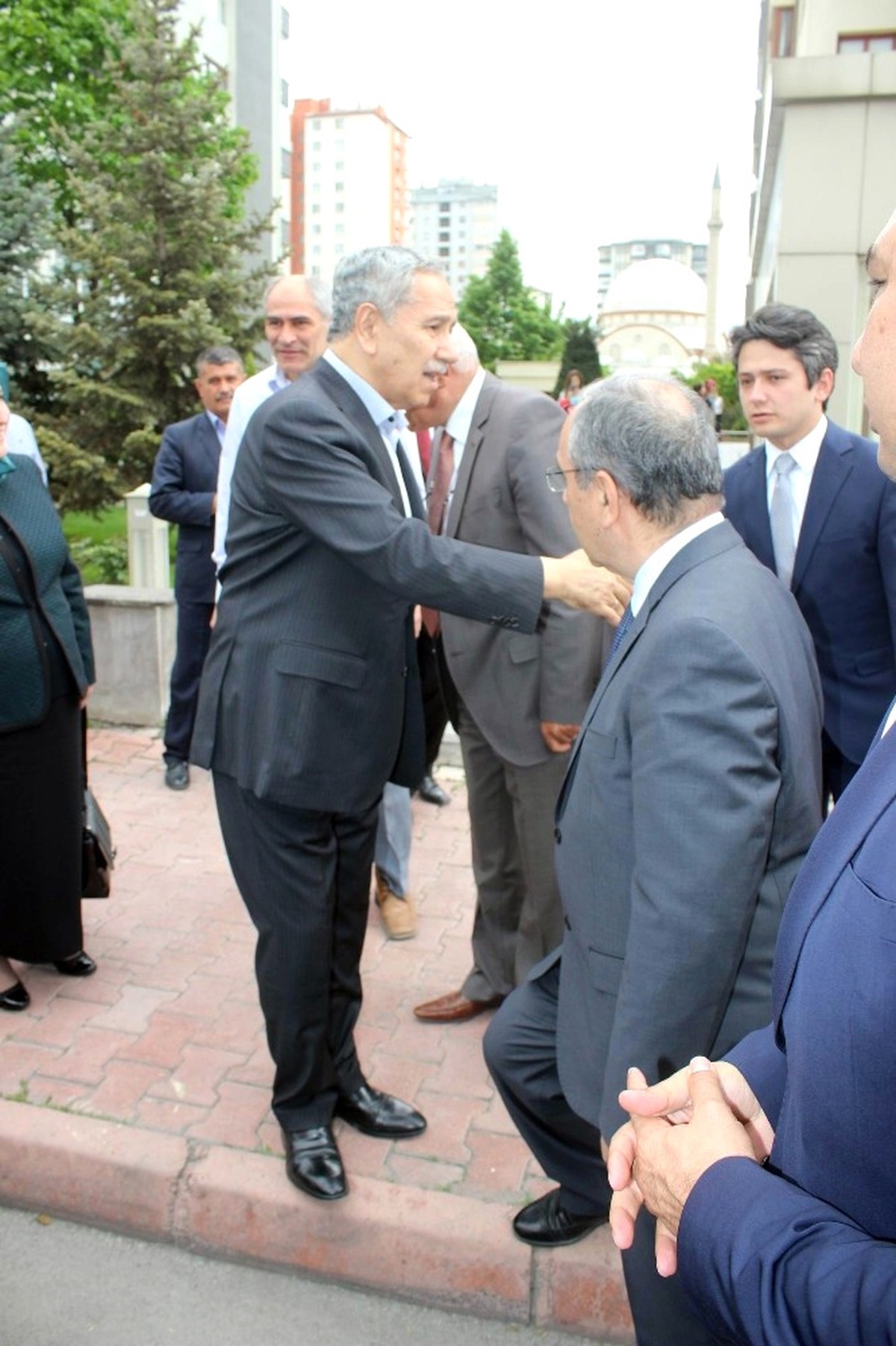 Abdullah Gül\'e Taziye Ziyaretleri Sürüyor