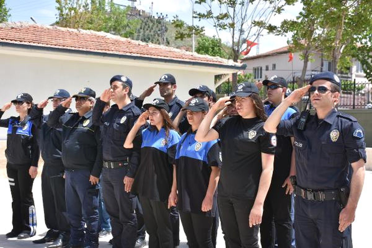 Aksaray\'da Engelli Liseli Öğrenciler, 1 Günlük Polis Oldu