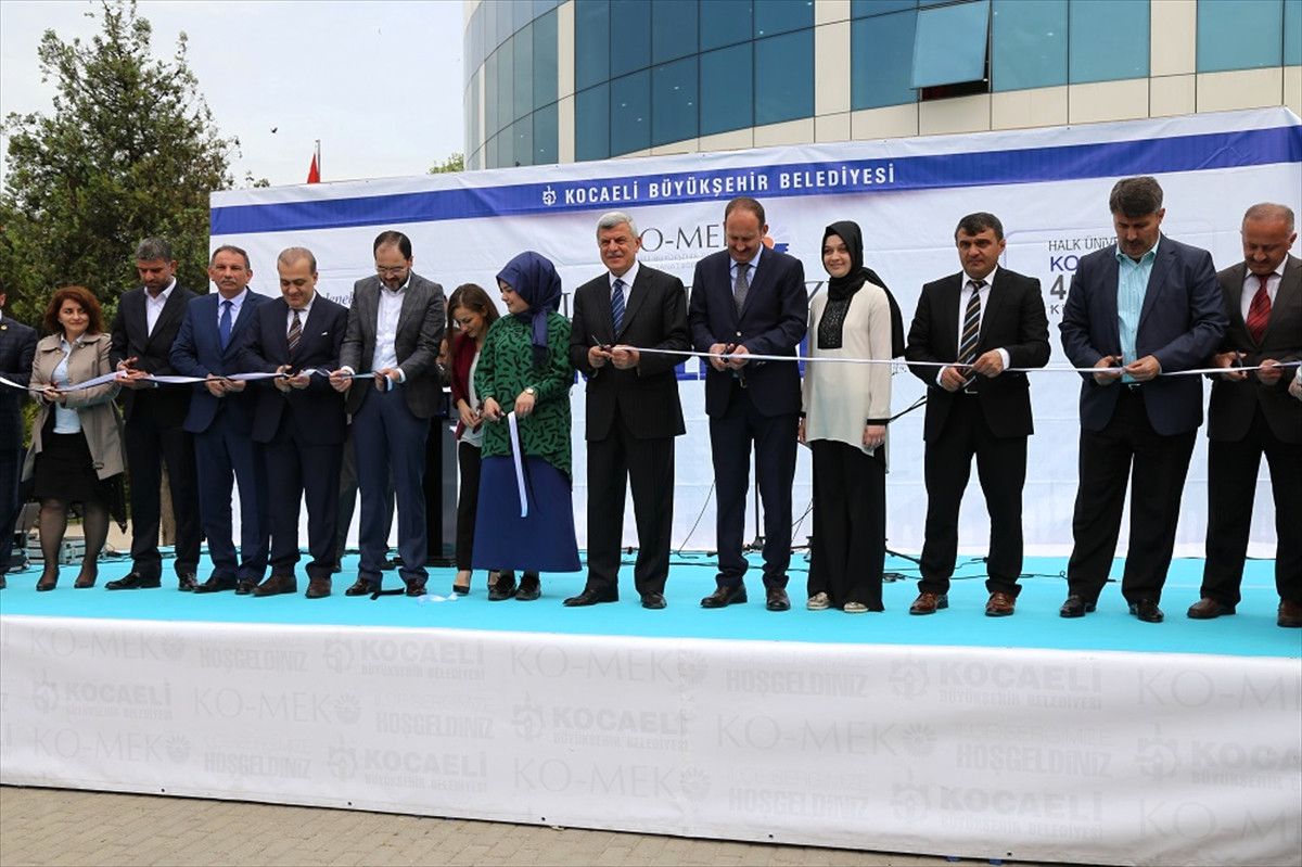Başiskele\'de Komek Sergisi Açıldı