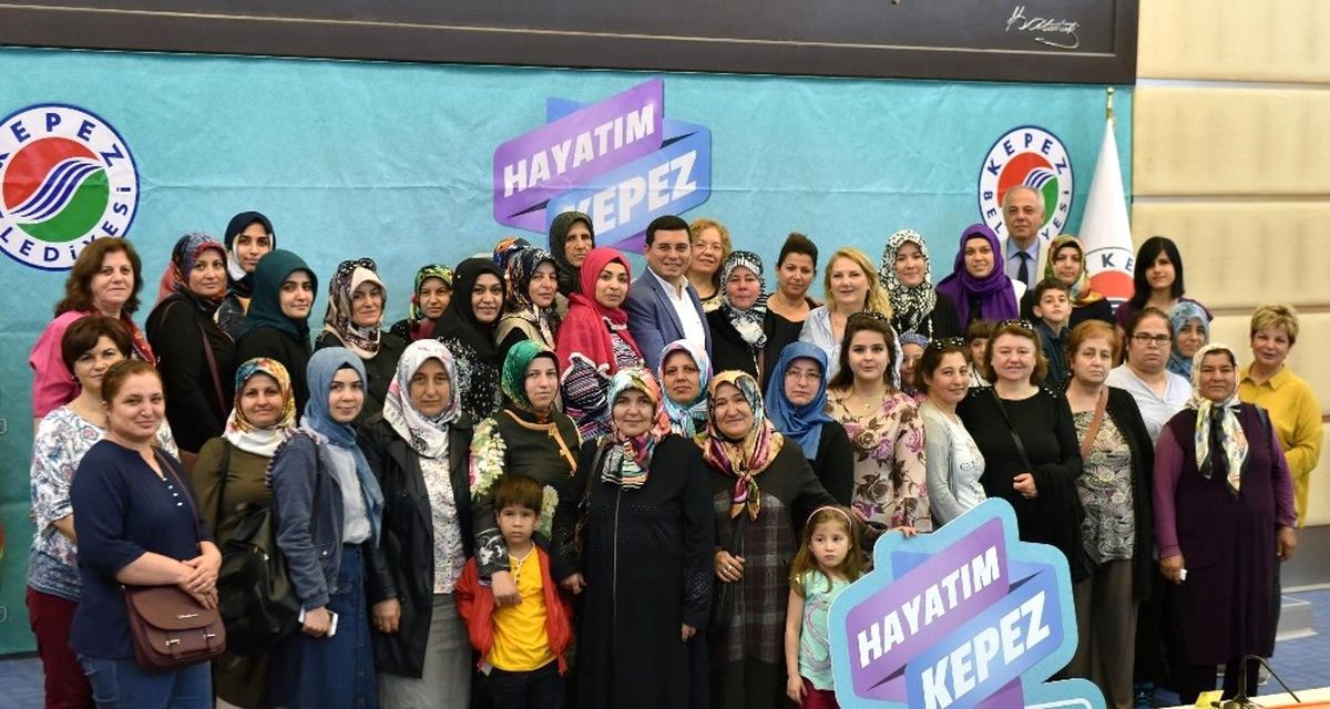 Başkan Tütüncü\'ye Kadınlardan Destek