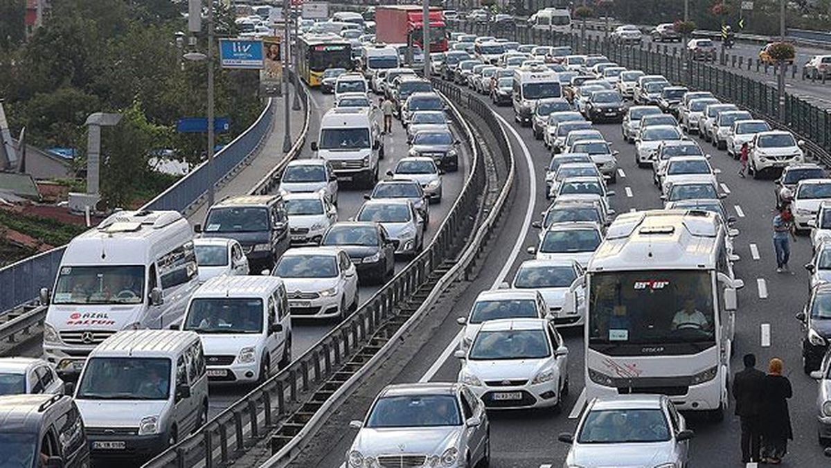 Bir Ayda Bin 394 Araç Artışı
