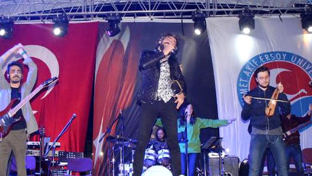 Burdur Makü\'de Resul Dindar Konseri