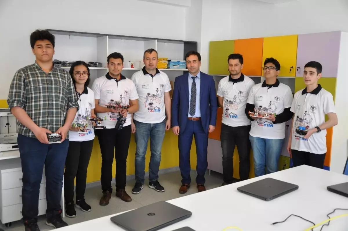 Çedaş, Sivas Bilsem\'e Robot Yarışmasında Sponsor Oldu