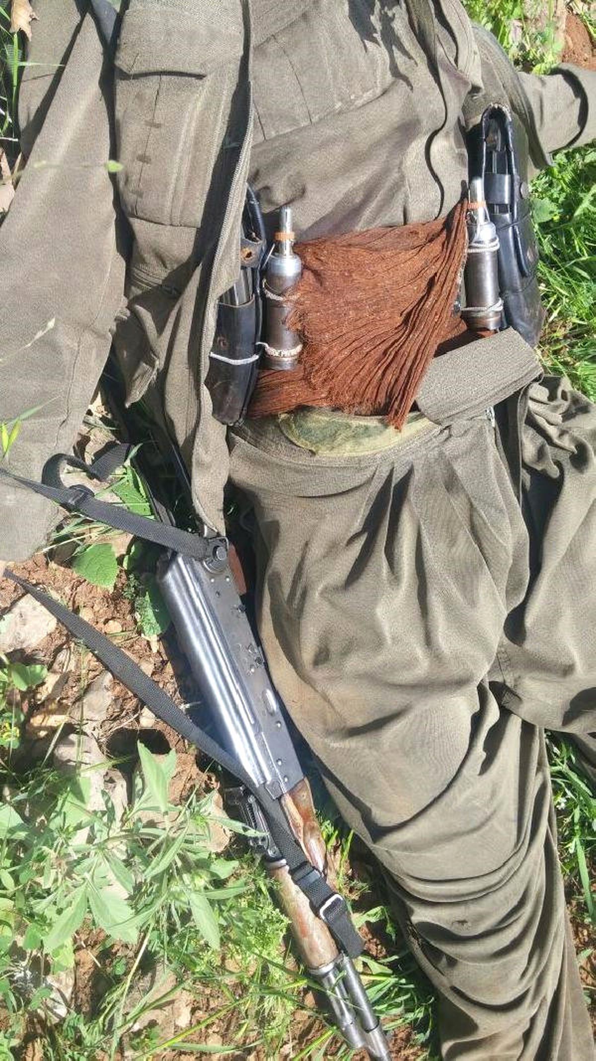 Çukurca\'da 1 PKK\'lı Öldürüldü, 2 PKK\'lı Takip Ediliyor