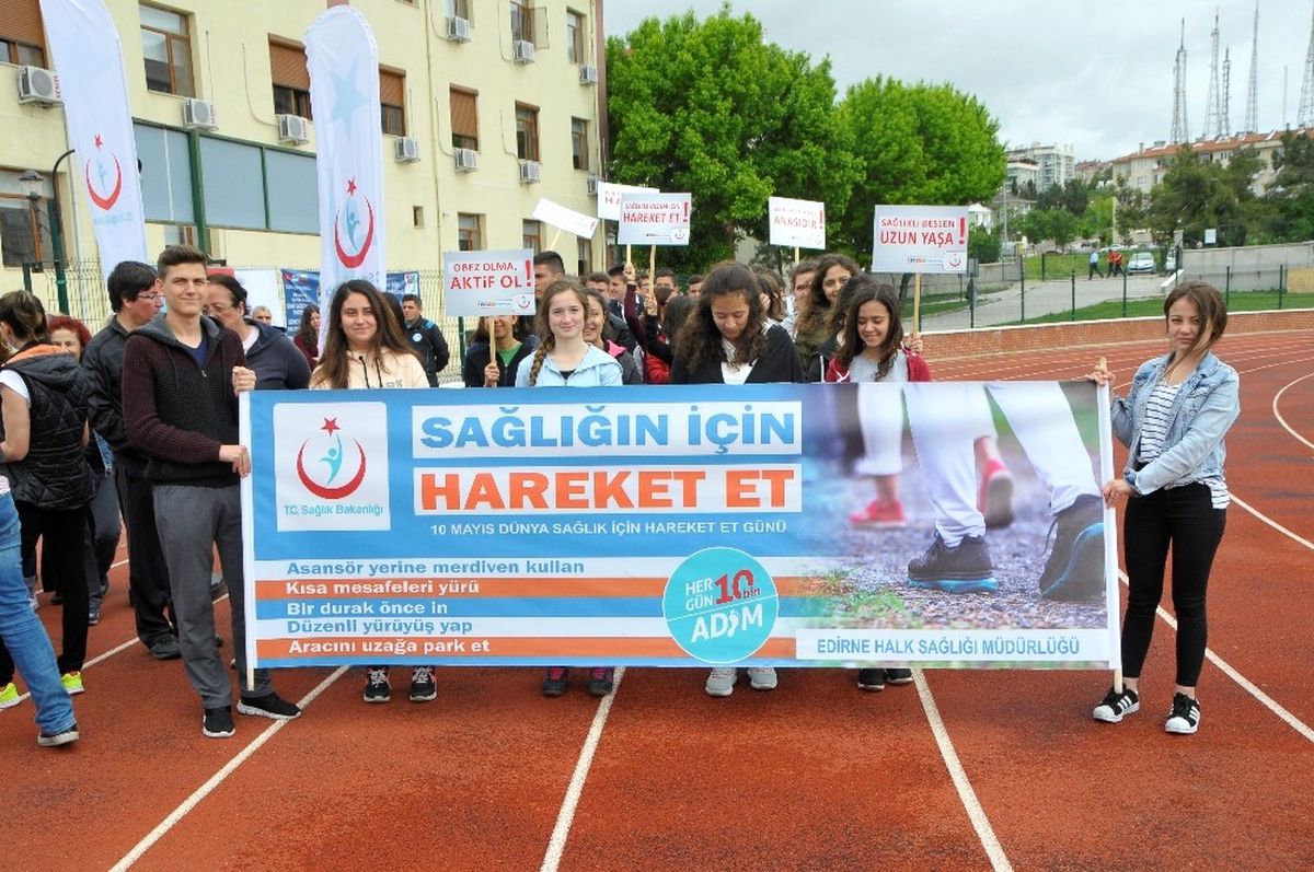 Edirne\'de Obeziteye Dikkat Çekmek İçin Öğrenciler Yürüdü
