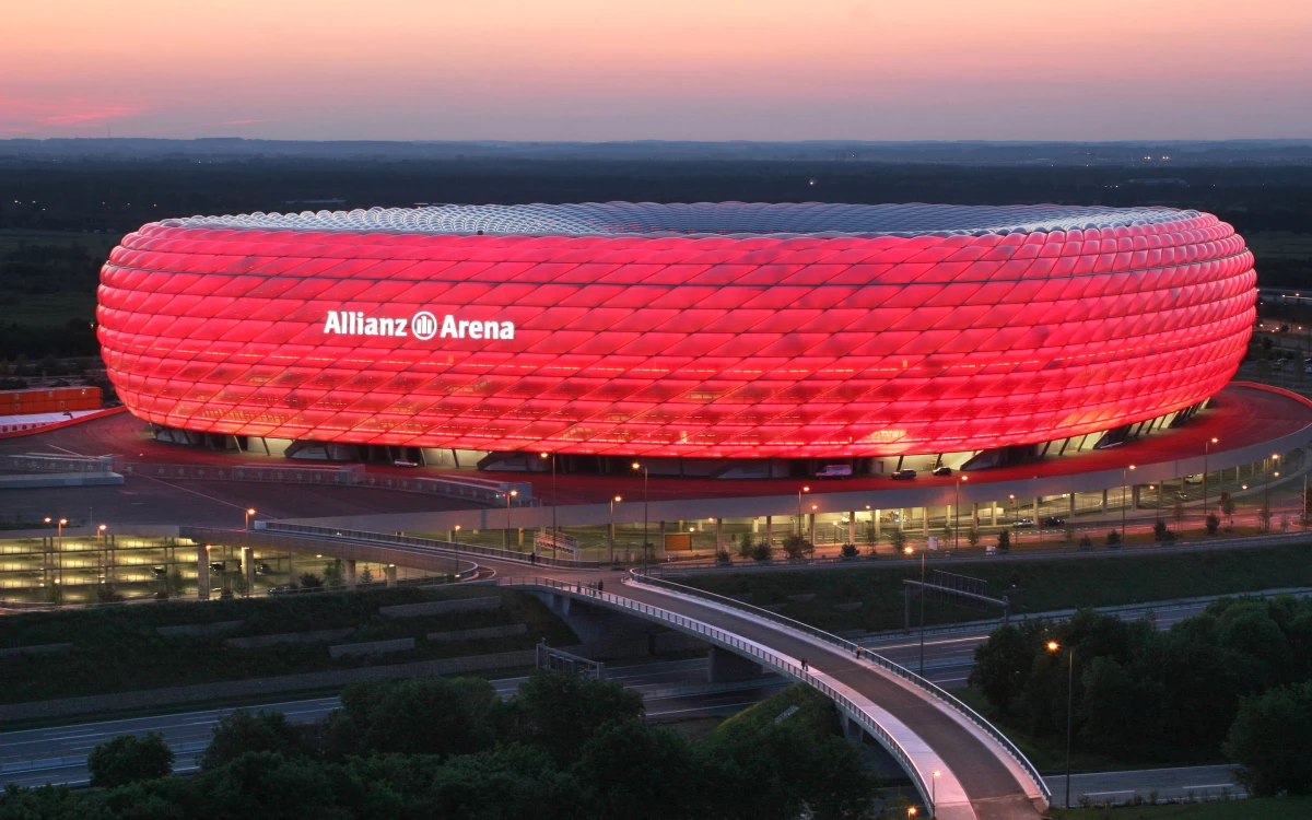 Futbol tutkunu "2 genç" FC Bayern Münih\'le buluşuyor