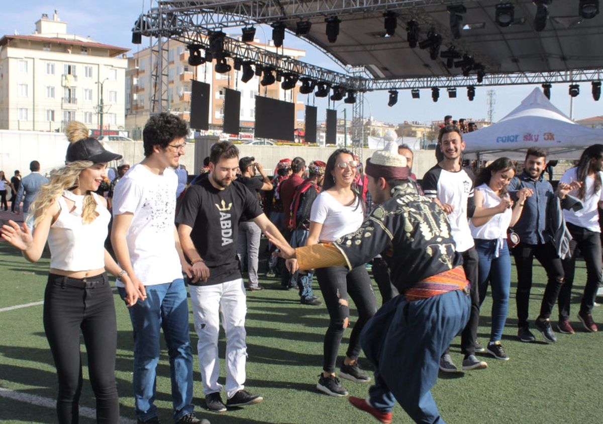 Gaün\'de Bahar Şenliği Başladı