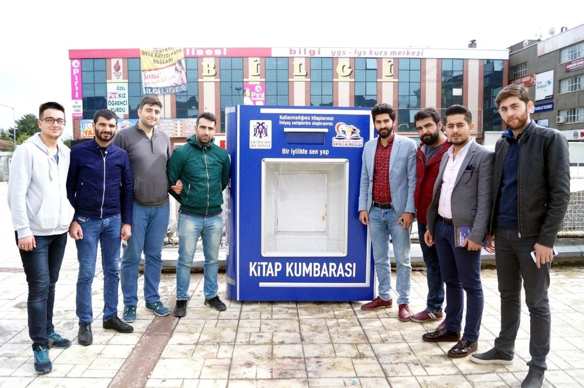 Gençlerden "Kitap Kumbarası" Projesi