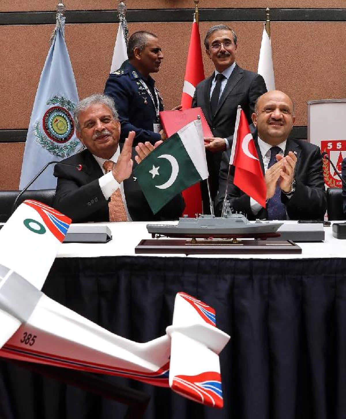 İdef17\'de Pakistan ve Filipinler ile İmzalar Atıldı