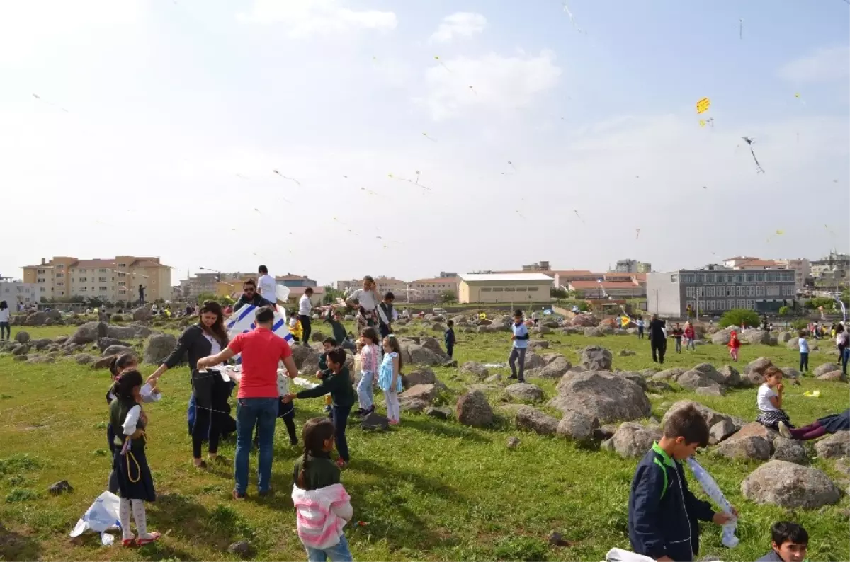 İdilde Uçurtma Etkinliğine Yoğun İlgi