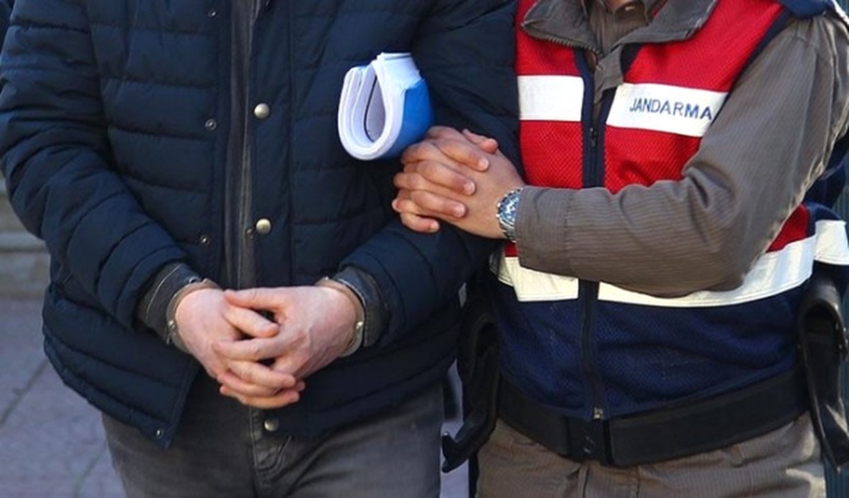 Kocaeli\'de Fetö Operasyonu: 13 Kişi Tutuklandı