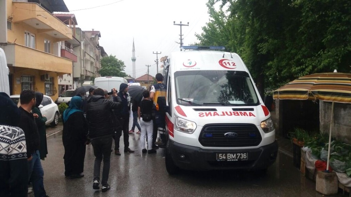 Kumaş Değiştirme Kavgasında Kan Aktı: 5 Yaralı