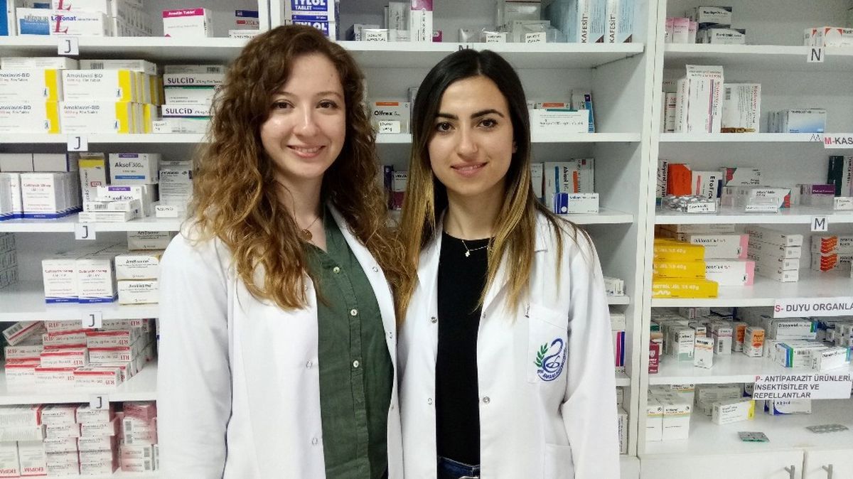 Kütahyalı Eczacıların \'Bilgi Yarışması\' Başarısı