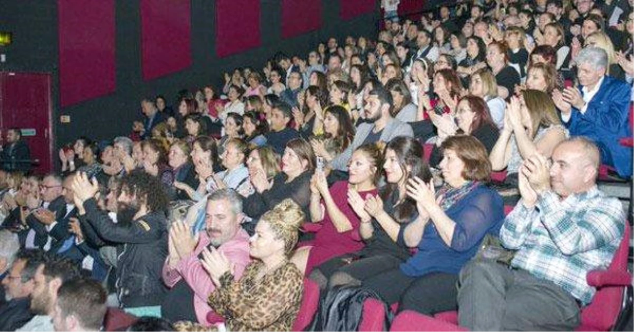 Londra Türkçe Sözlü Tiyatro Festivali: "Ölüm ve Kız" Ayakta Alkışlandı