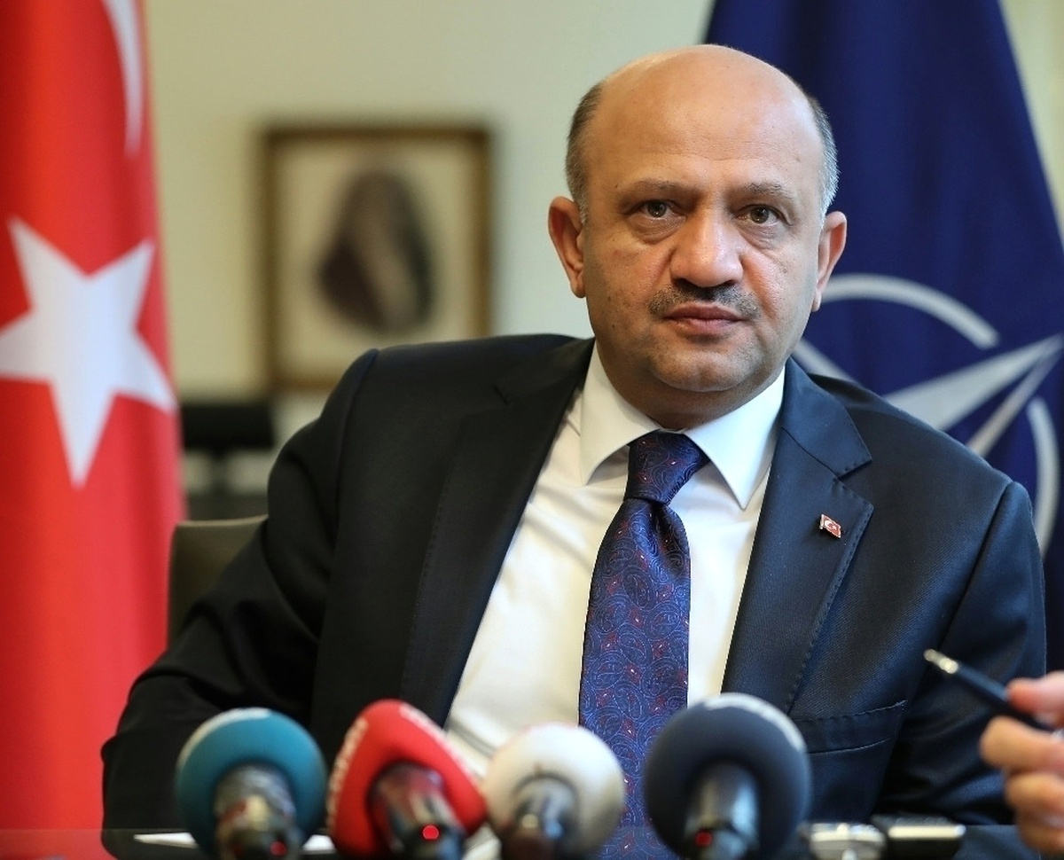 Milli Savunma Bakanı Işık: Ypg Unsurlarına, Terör Örgütüne Ağır Silahlar Verilmesi Başlı Başına Bir...