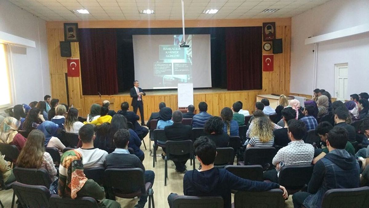 Odü\'de Bankacılık Eğitimi