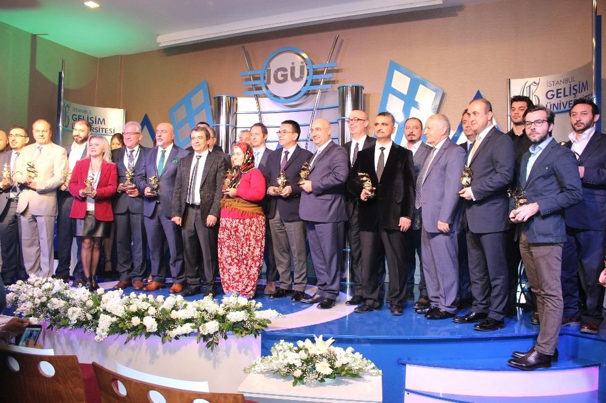 Öğrenciler Sektörün Enlerini Belirledi
