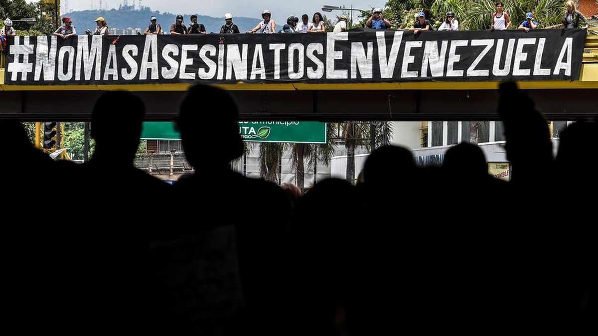 Protestoların Gölgesindeki Venezuela\'da Bebek Ölümleri Artıyor