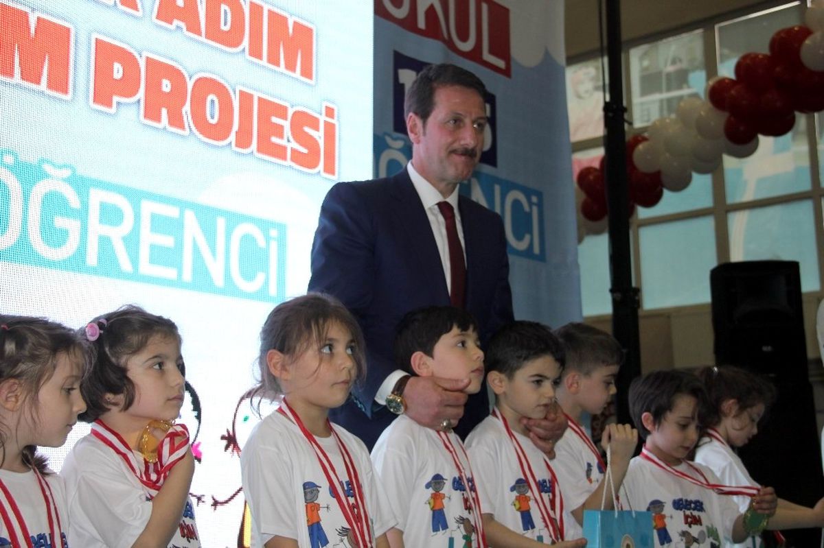 Samsun\'da Minik Sporcular Ödüllendirildi