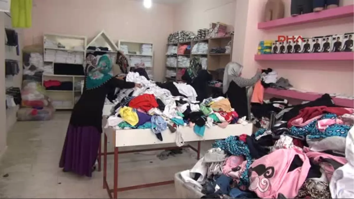 Siirtli Kadının Başarı Öyküsü: Evde Ördüğü Çoraplar Için Atölye Kurdu