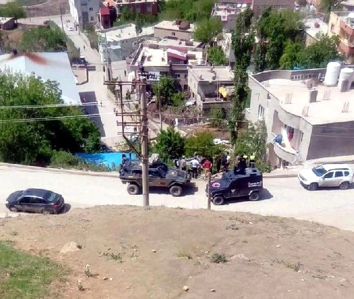 Şırnak\'ta Zırhlı Polis Aracı Devrildi: 2 Yaralı
