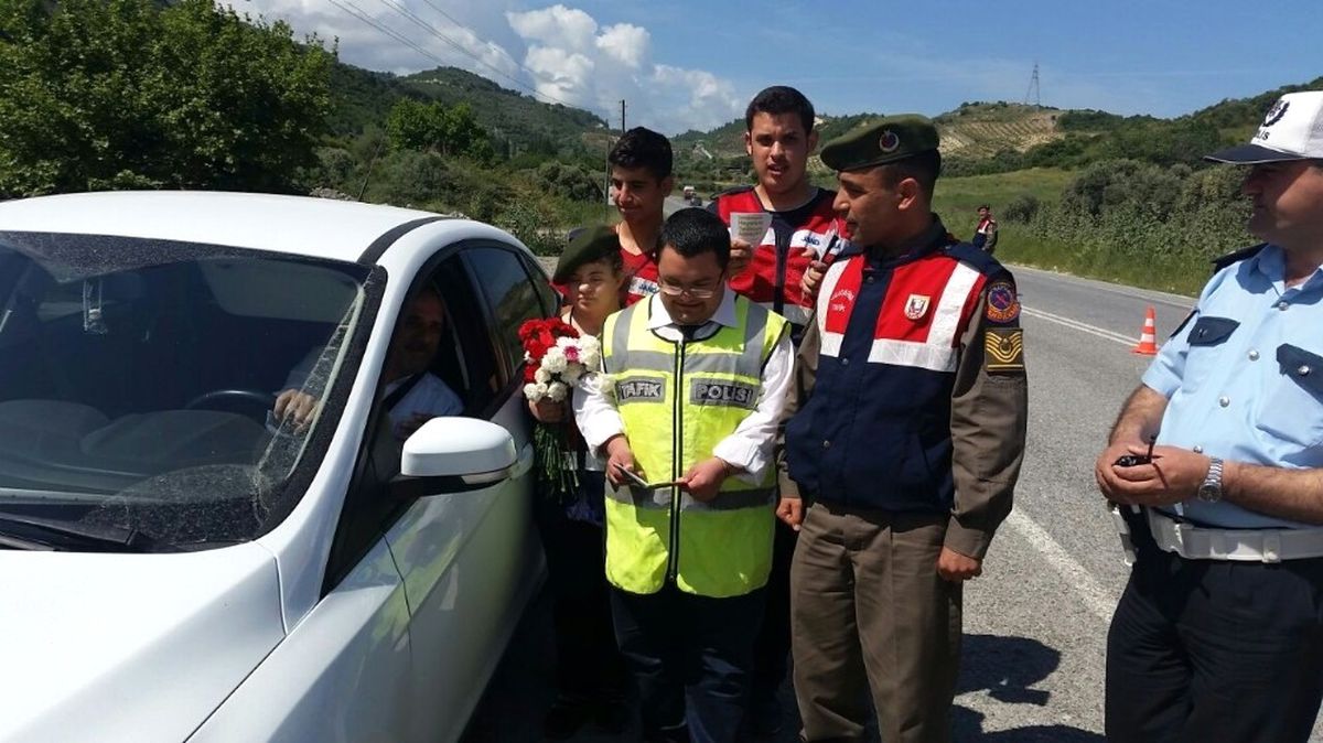 Söke\'de Engellilerden Sürücülere Trafik Uygulaması