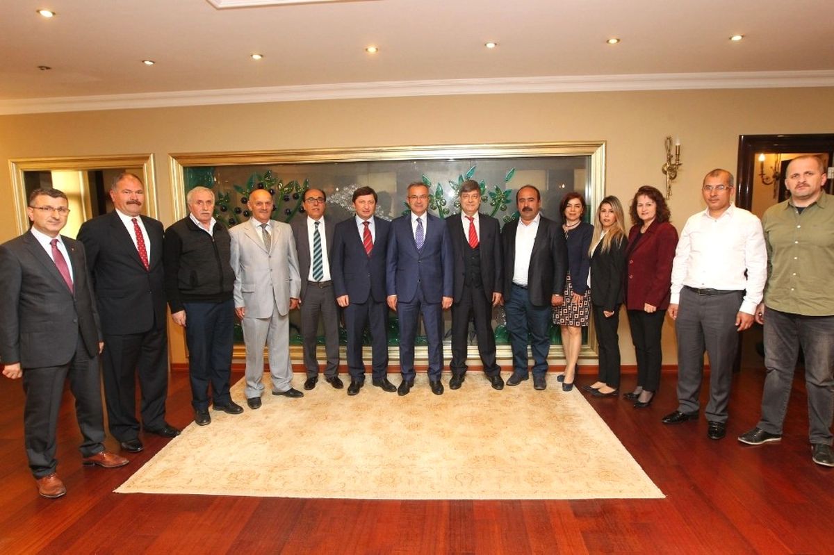 Sürücü Kurslarının Yöneticileri Başkan Köşker\'i Ziyaret Etti