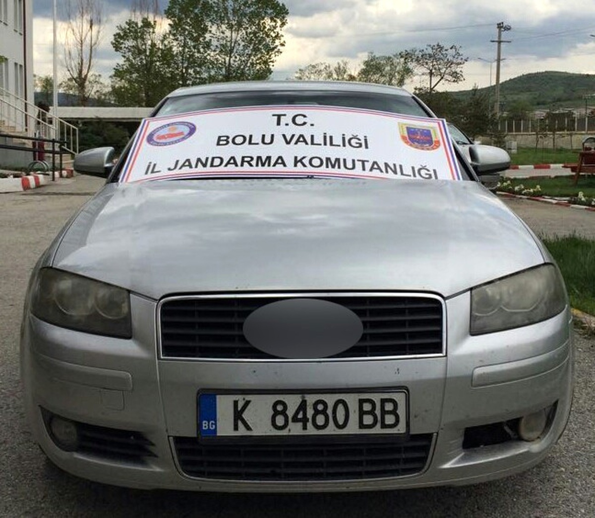Ülkeye Kaçak Sokulan Lüks Otomobil Bolu\'da Yakalandı