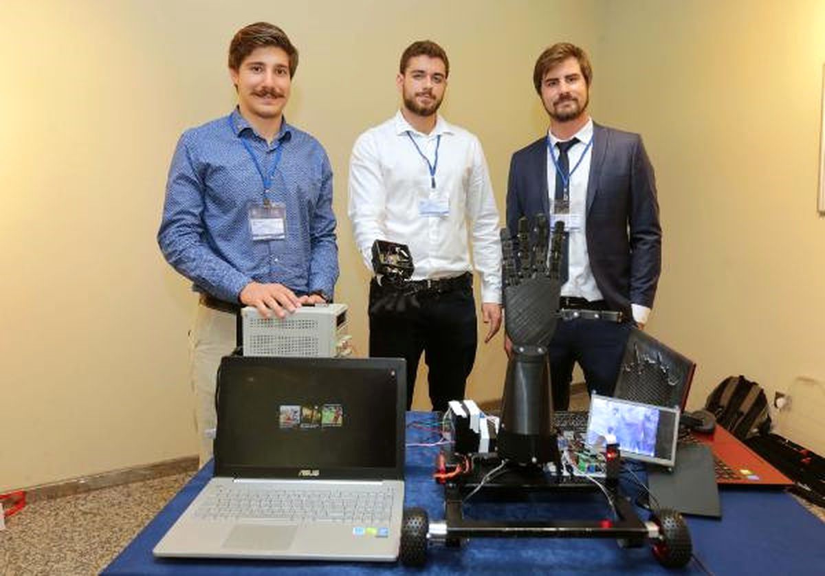 Üniversite Öğrencileri Bomba İmha Eden Robot Tasarladı