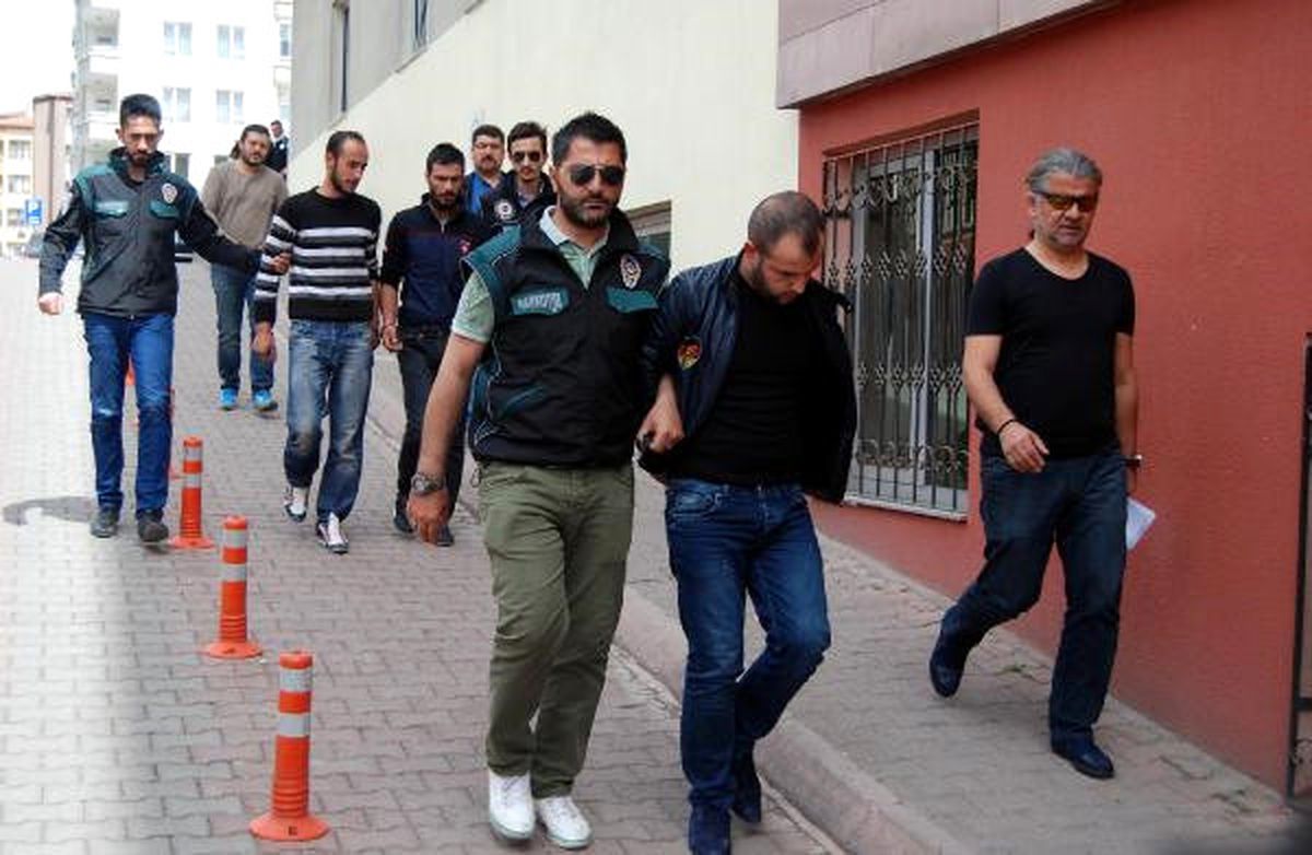 Uyuşturucu Taciri 3 Şüpheli Adliyede