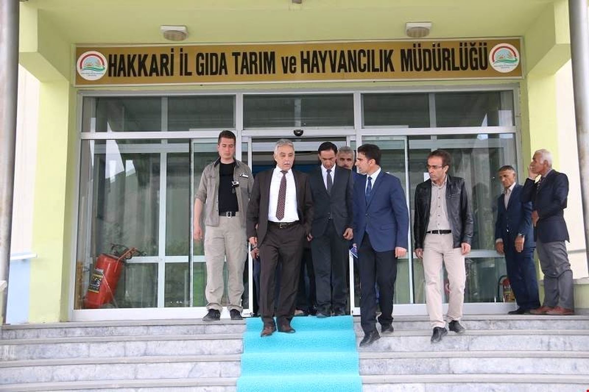 Vali Toprak\'tan Müdür Şimşek\'e Ziyaret