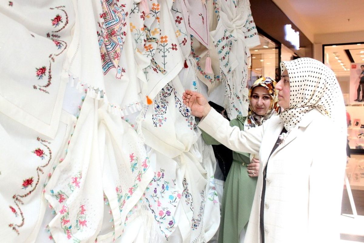 Van\'da \'El Sanatları ve İpek Koza\' Sergisi