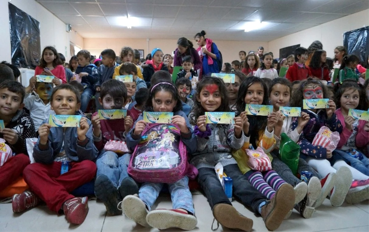 Yozgat\'ta Köy Çocukları İlk Kez Sinemayla Tanıştı