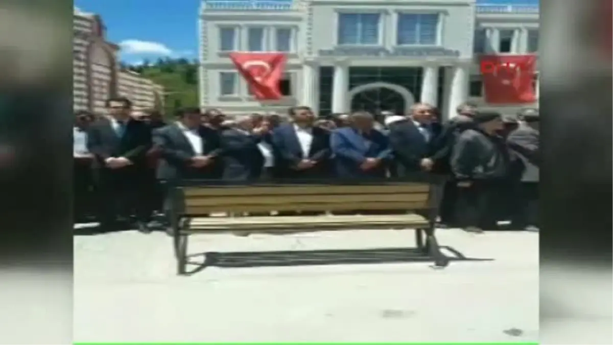 Aydın Başsavcı Alper ve Şoförü Için Adliyede Tören