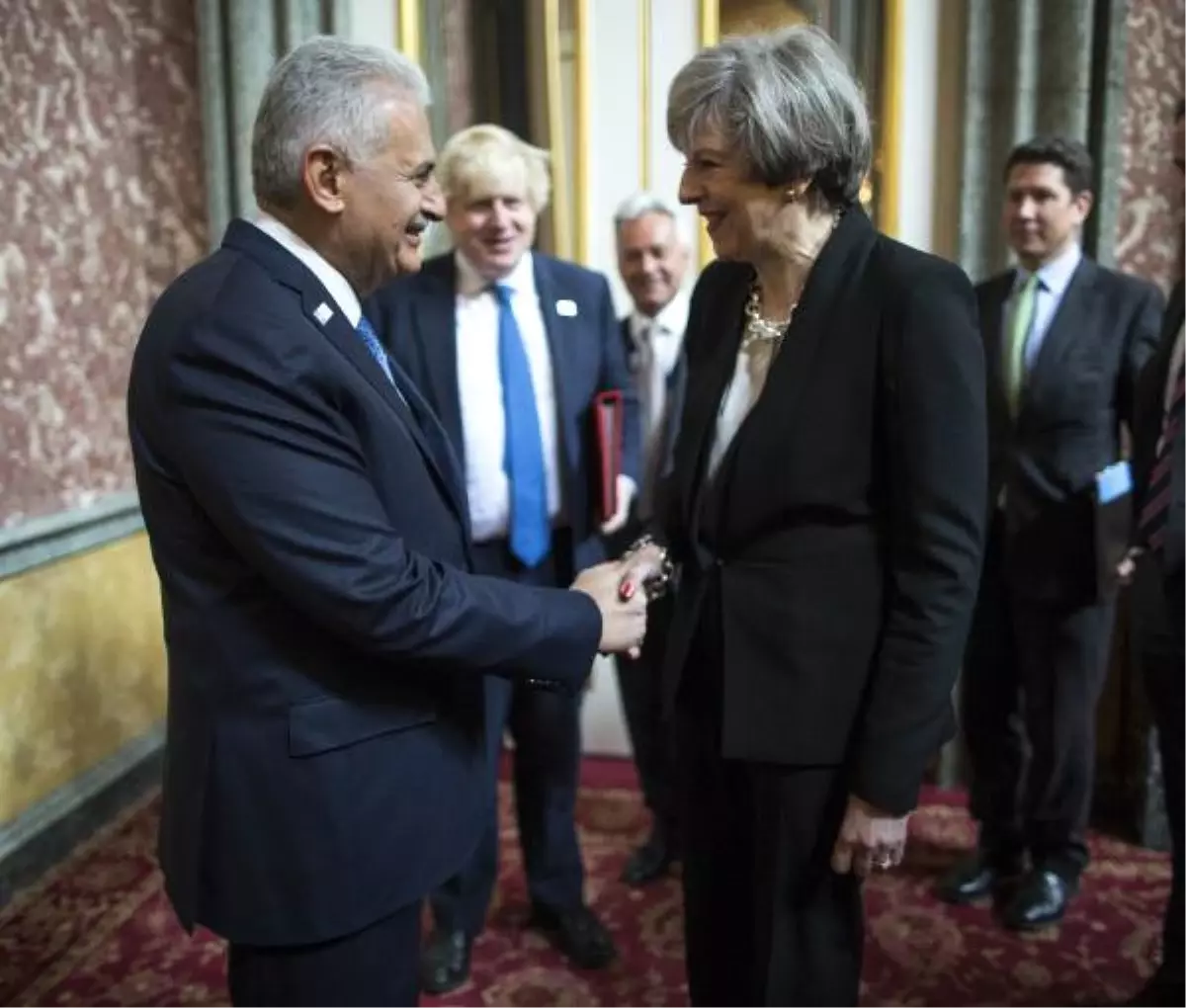 Başbakan Yıldırım, İngiliz Mevkidaşı Theresa May ve ABD Savunma Bakanı Jim Mattis ile Görüştü