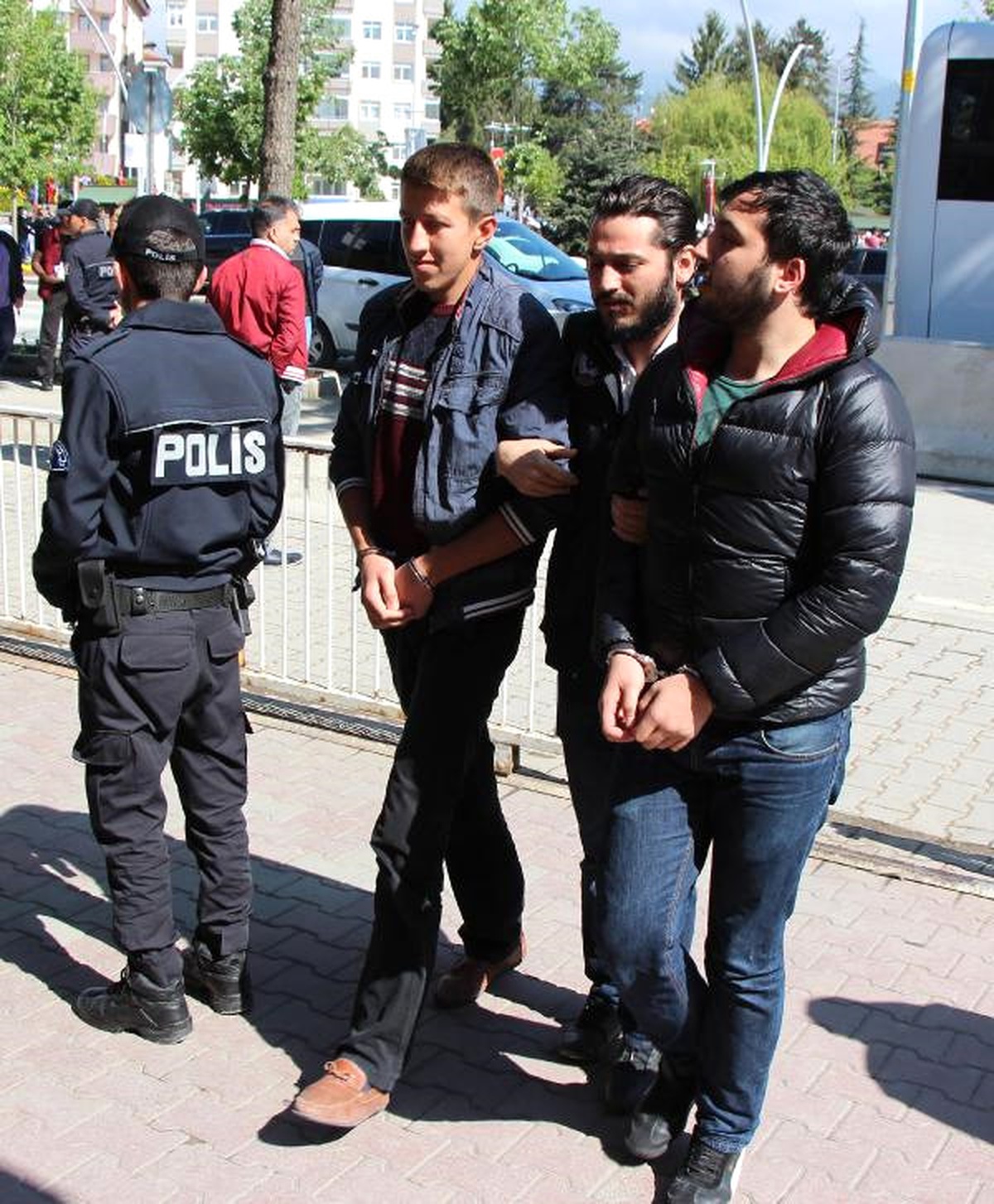 Bolu\'da Fetö\'den 17 Kişi Adliyede