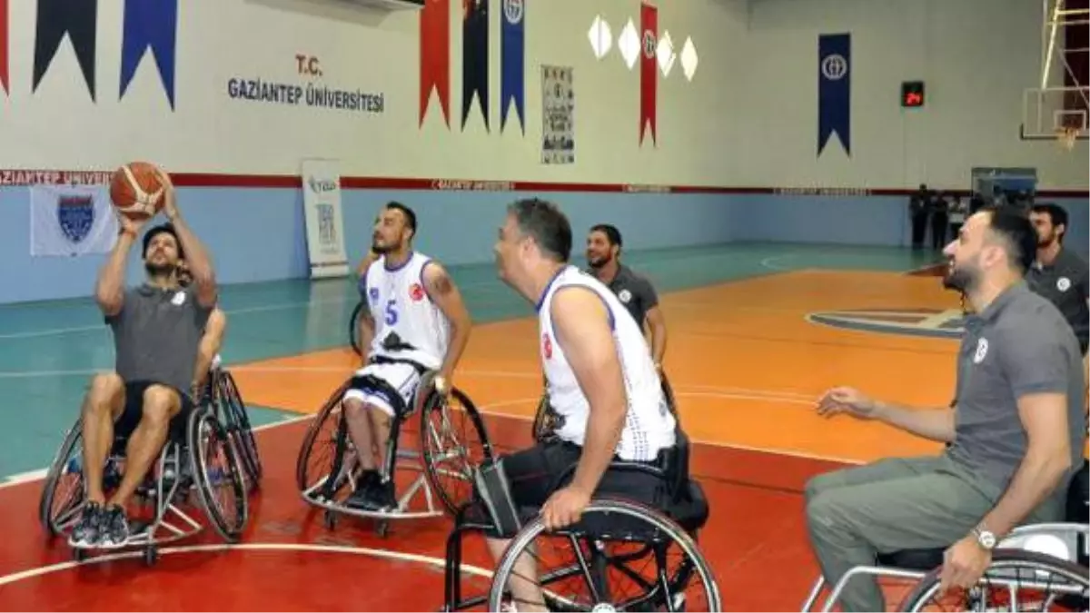 Engelli Basketçiler, Gaziantep Basketbol\'u Yendi