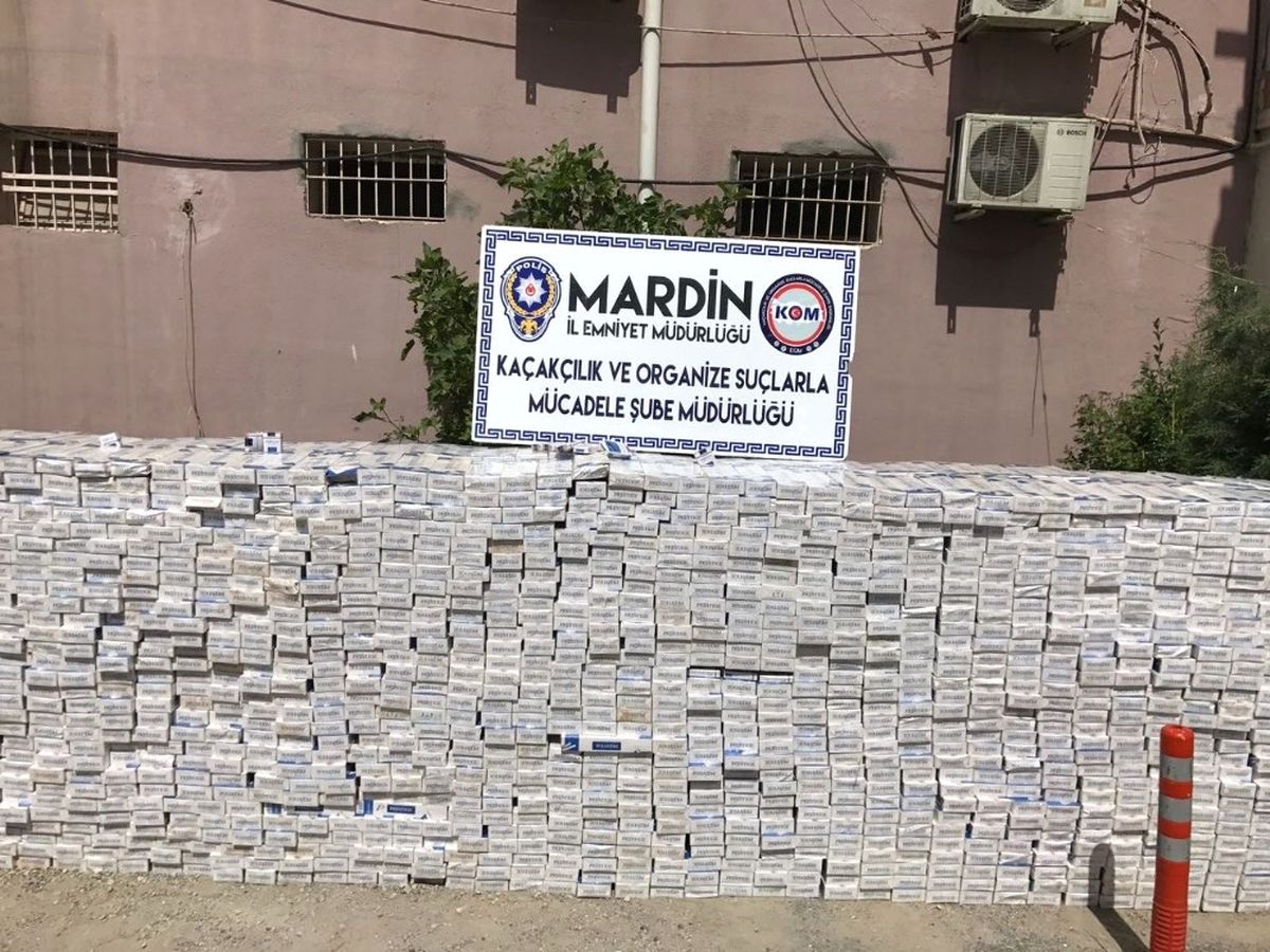 Mardin\'de 76 Bin 800 Paket Kaçak Sigara Ele Geçirildi