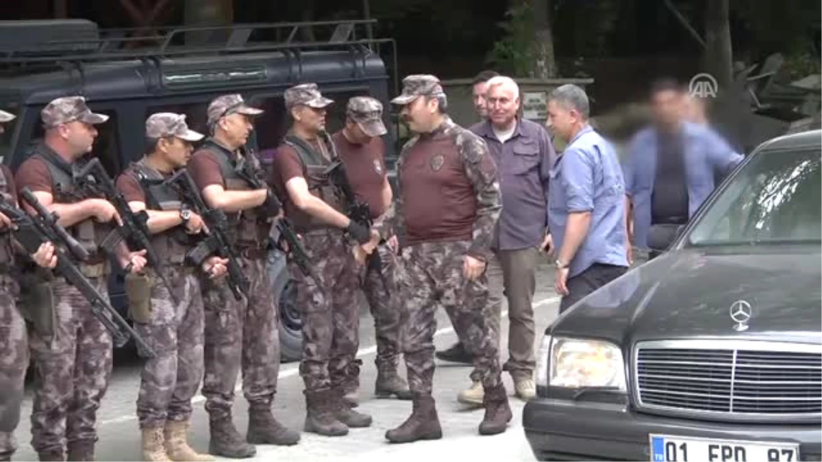 Özel Harekat Polisinden Ormanda Tatbikat