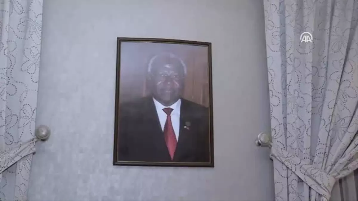 Sierra Leone Cumhurbaşkanı Koroma: "Türkiye, Afrika\'nın Pozisyonunu Güçlendirmesinde Katkı Sağladı"