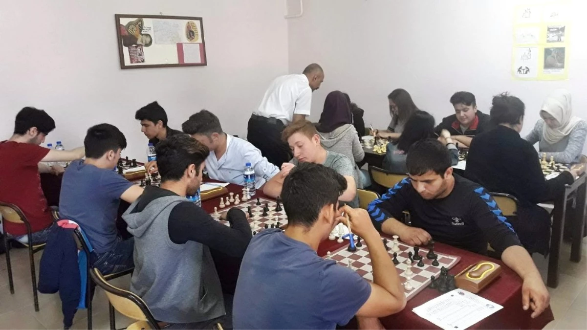 Söke\'de Liseler Arası Satranç Turnuvası