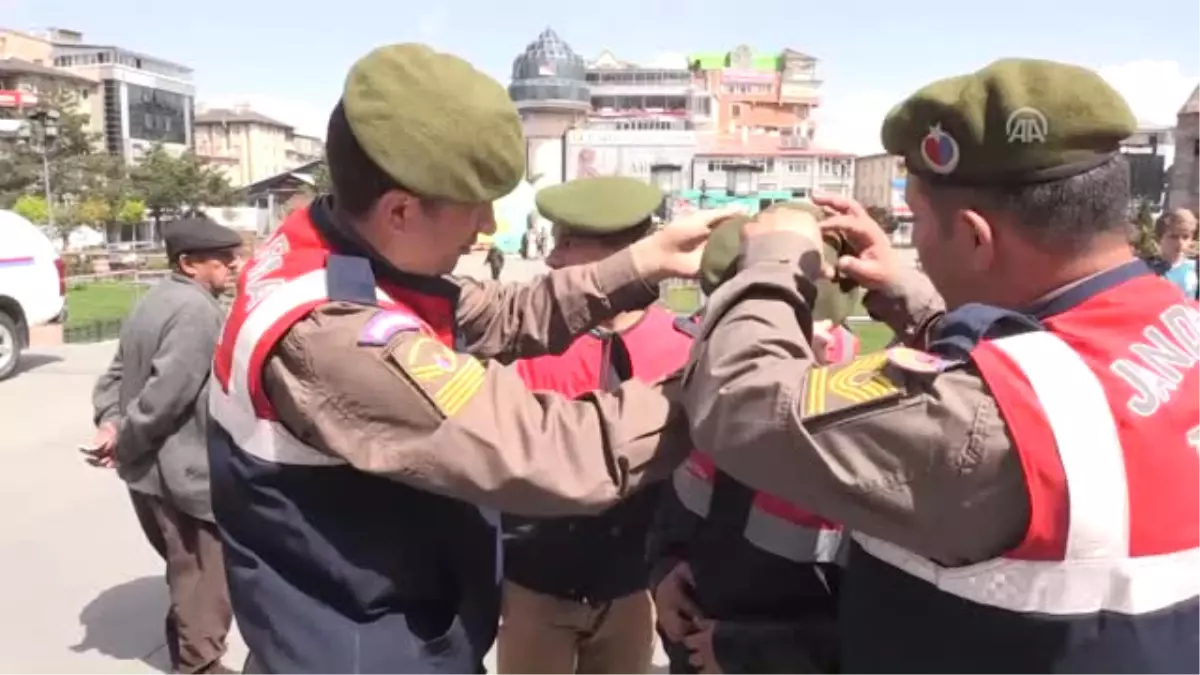 Sürücülere Trafik Kurallarını Çocuklar Hatırlattı