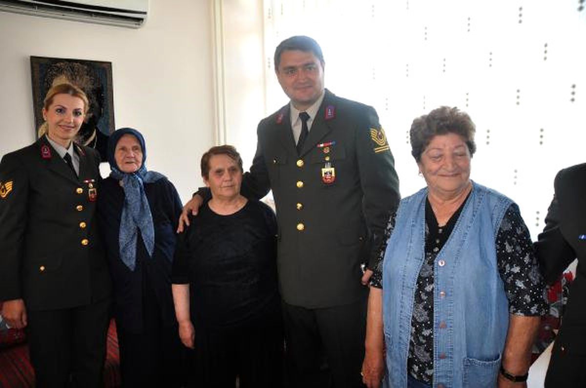 Tekirdağ Jandarmasından Yaşlılara Ziyaret