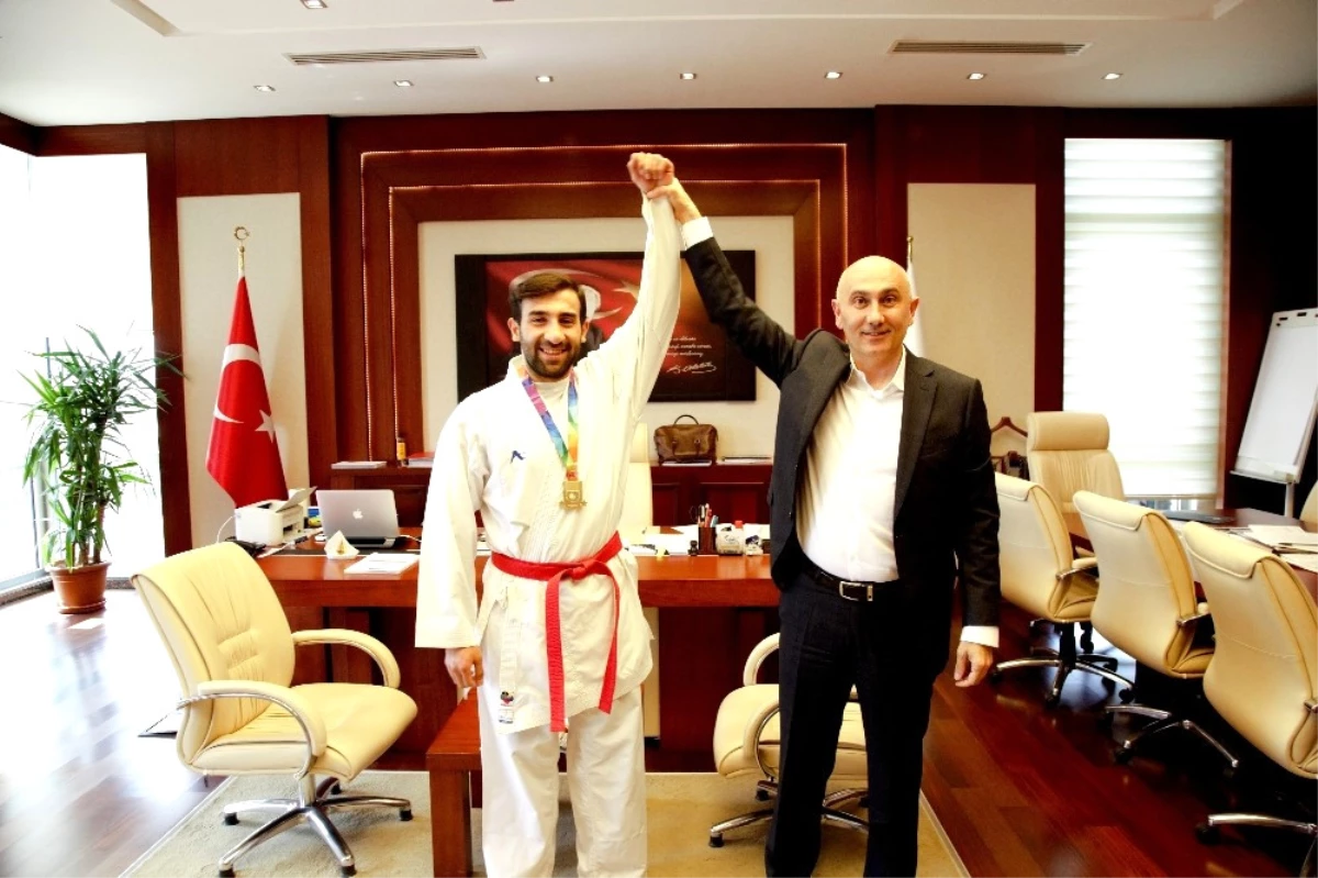 Türkiye Karate Şampiyonu Hkü\'den