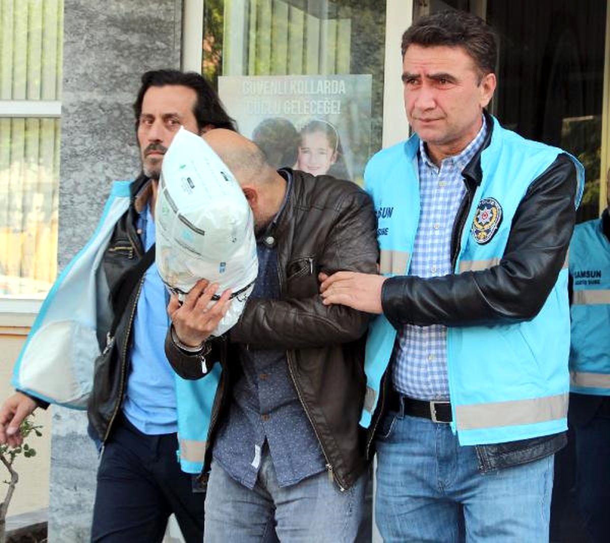 3 Yılda 20 Araç Çaldığı İddia Edilen 6 Kişi Gözaltında