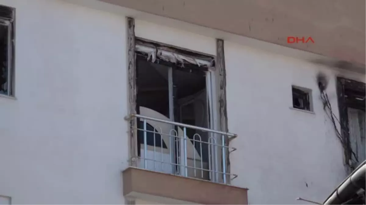 Antalya Evleri Yanan Yaşlı Çift Balkon Boşluğunda Yaşıyor