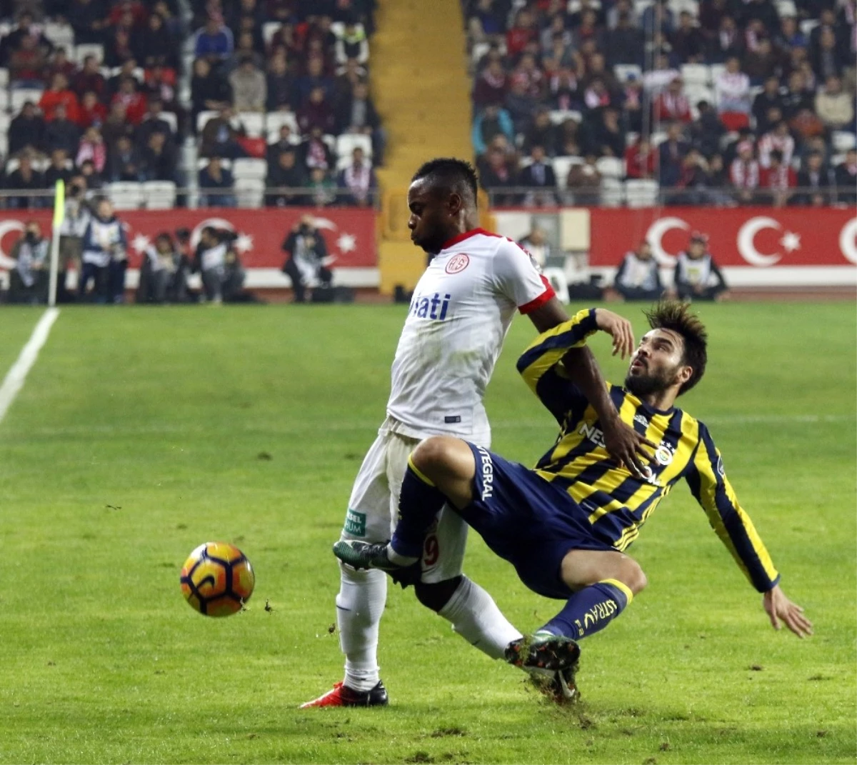 Antalyaspor ile Fenerbahçe Süper Lig\'de 42. Randevuda