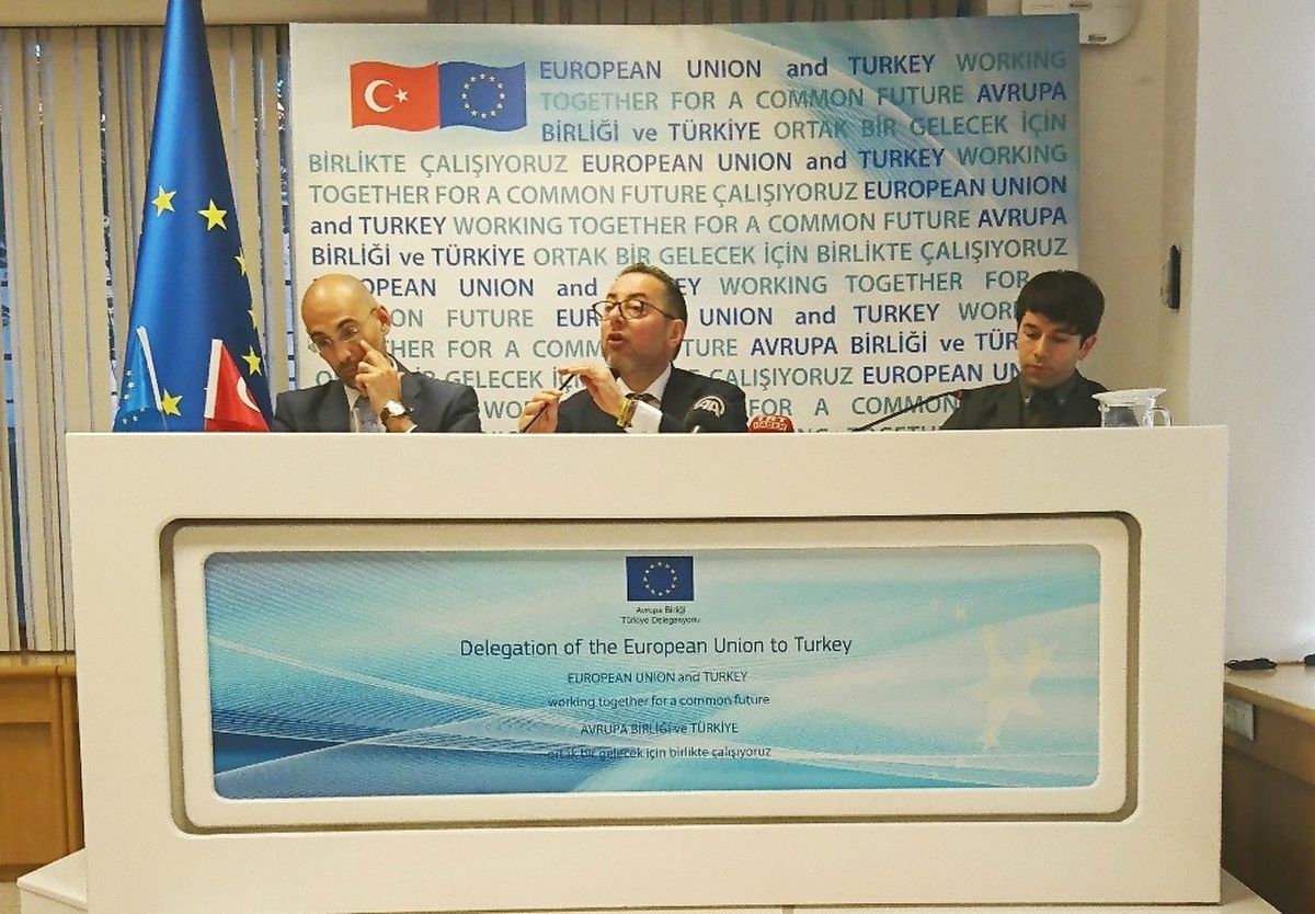 Avrupa Sosyalist ve Demokratlar Grubu Başkanı Pittella Gazetecilerle Bir Araya Geldi